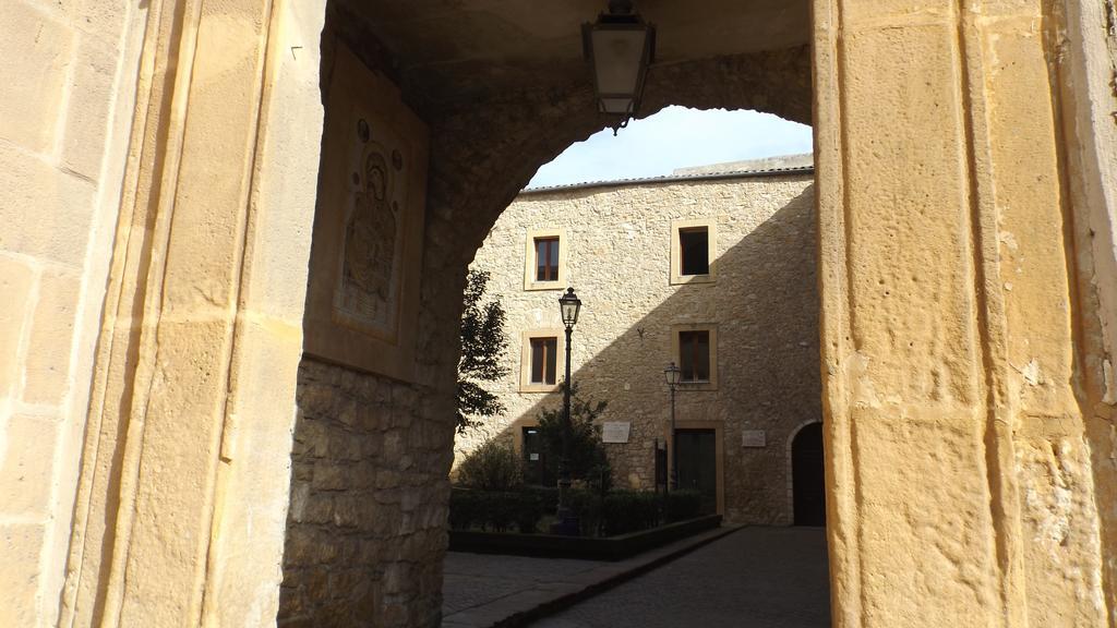 פיאצה ארמרינה Bed And Breakfast Baobab מראה חיצוני תמונה