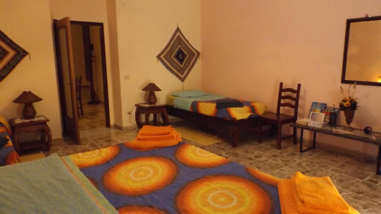 פיאצה ארמרינה Bed And Breakfast Baobab חדר תמונה